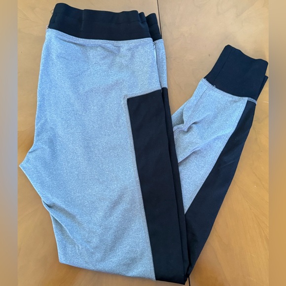 TRUE RELIGION LEGGINGS - Picture 2 of 3